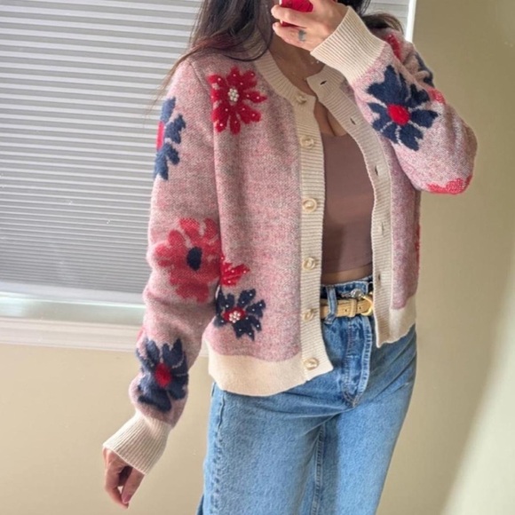 Nicole Miller Sweaters - Nicole Miller cardigan sweater pearl floral topper jacket Spring small